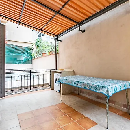 Апартаменты Teatro Massimo Roomy Flat With Covered Terrace