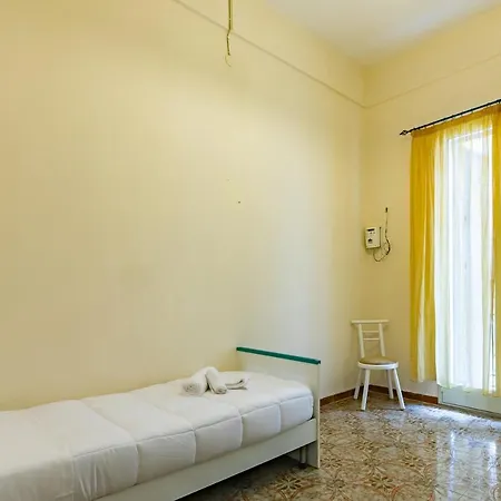 Апартаменты Teatro Massimo Roomy Flat With Covered Terrace